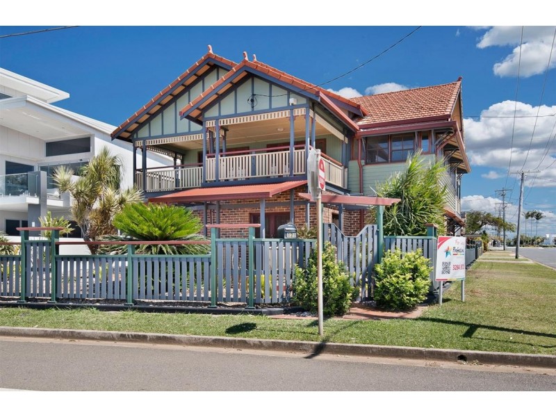 125 Flinders Parade, Scarborough QLD 4020