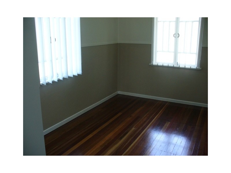 3/4 Vernon Street, Clontarf QLD 4019