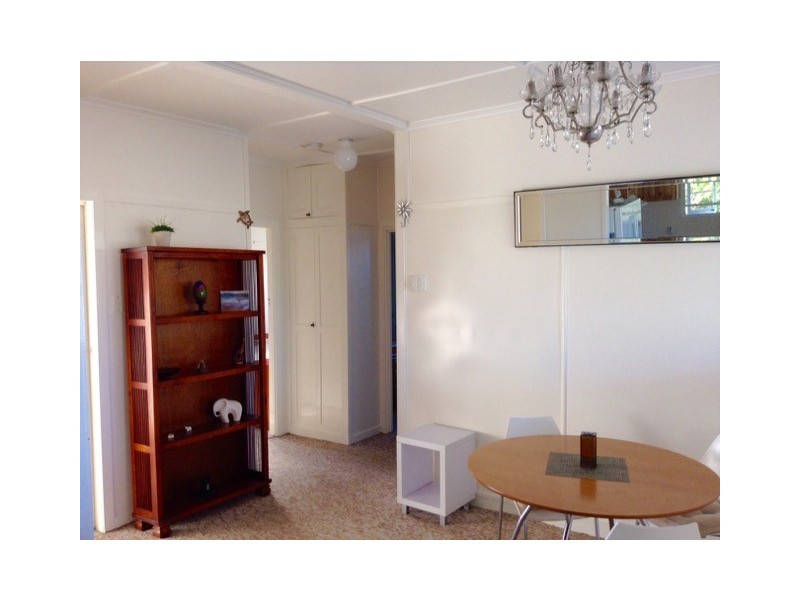 2/104 Maine Road, Clontarf QLD 4019