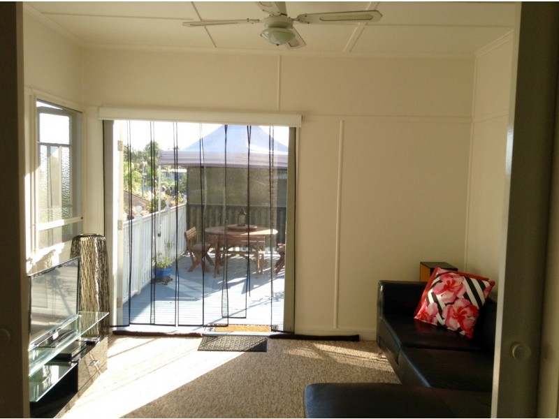 2/104 Maine Road, Clontarf QLD 4019