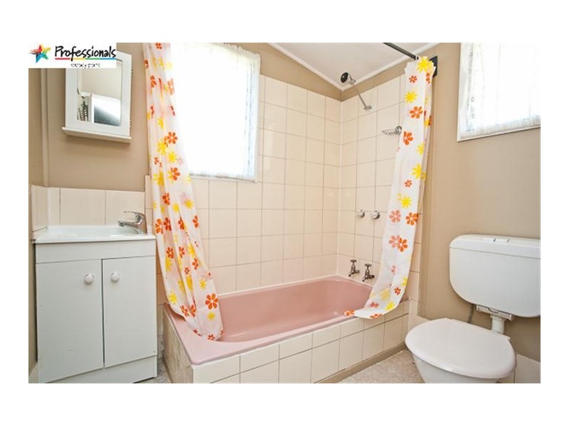 135 Oxley Avenue, Woody Point QLD 4019