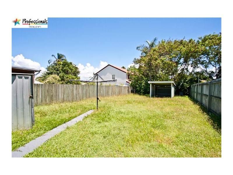 135 Oxley Avenue, Woody Point QLD 4019