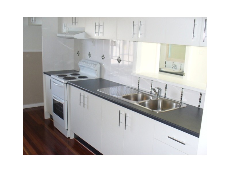 2/4 Vernon Street, Clontarf QLD 4019