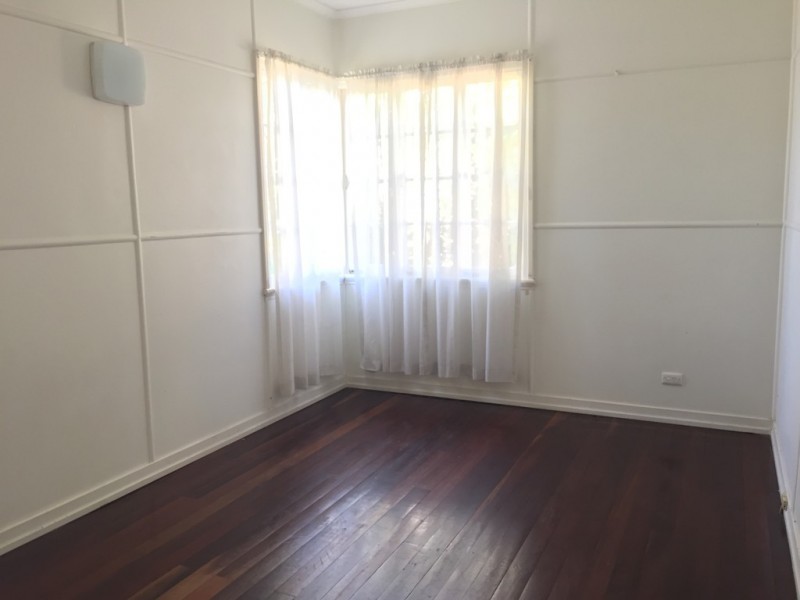 5 Maude Street, Margate QLD 4019