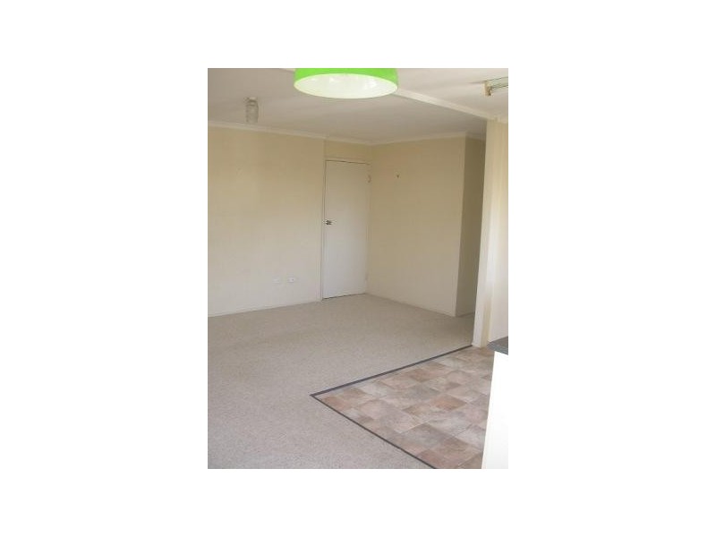 5/8A Short Street, Woody Point QLD 4019