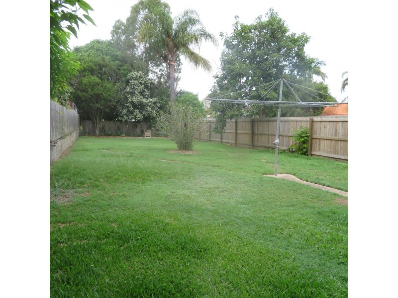 37 Georgina Street, Woody Point QLD 4019