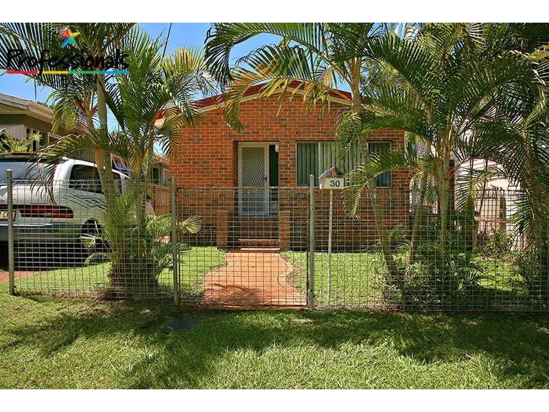 30 Donald Street, Woody Point QLD 4019