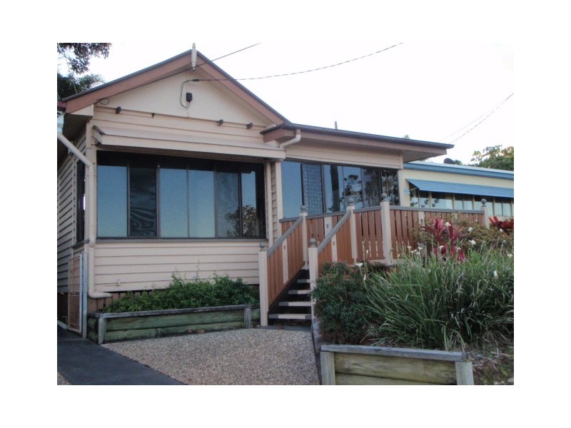 91 Flinders Parade, Scarborough QLD 4020