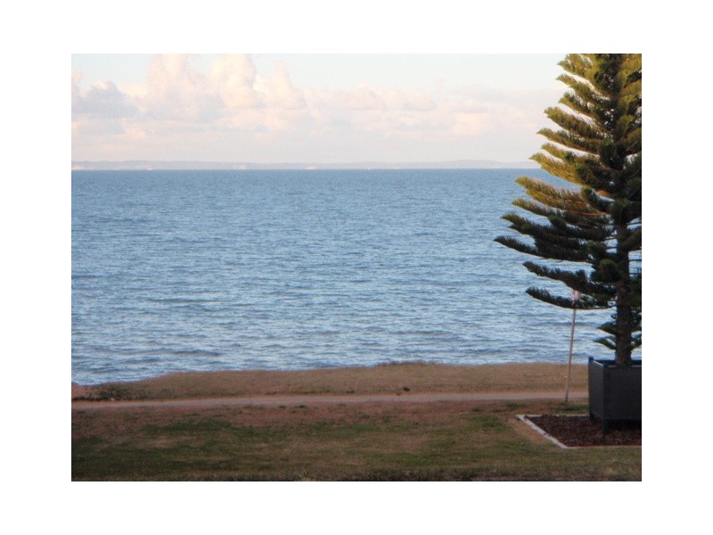 91 Flinders Parade, Scarborough QLD 4020