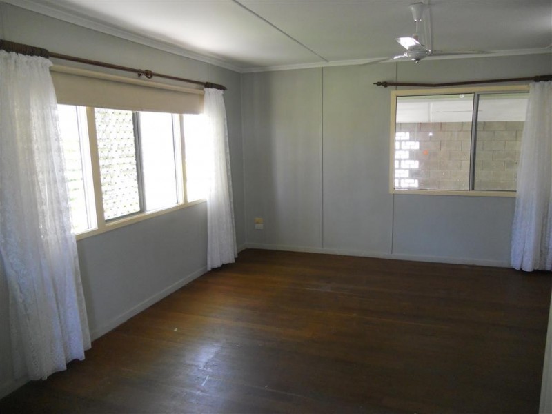 2 Wright Street, Redcliffe QLD 4020