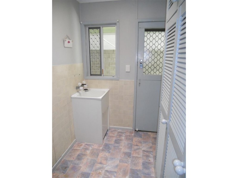 2 Wright Street, Redcliffe QLD 4020