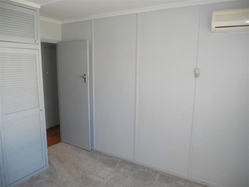 2 Wright Street, Redcliffe QLD 4020