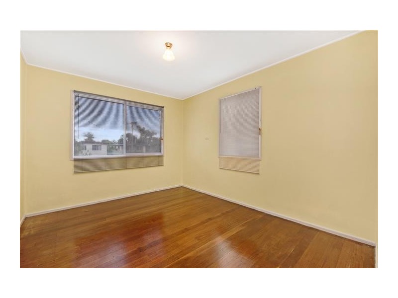 24 O’Connell Street, Redcliffe QLD 4020