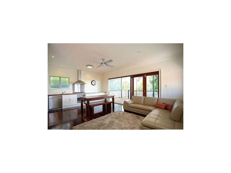 44 McLennan Street, Woody Point QLD 4019