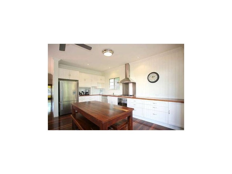 44 McLennan Street, Woody Point QLD 4019