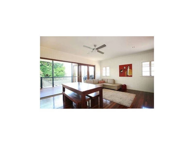 44 McLennan Street, Woody Point QLD 4019