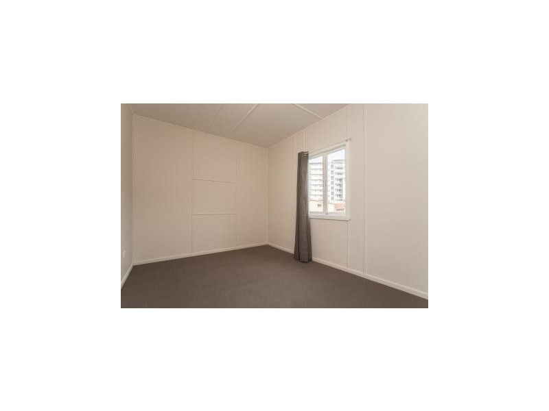 1/96 Hornibrook Esplanade, Clontarf QLD 4019