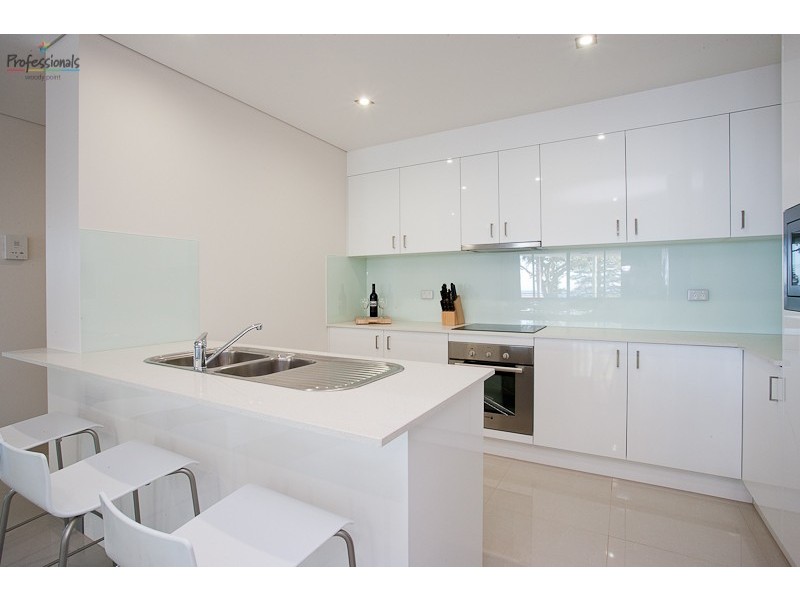 38/17 Marine Parade, Redcliffe QLD 4020