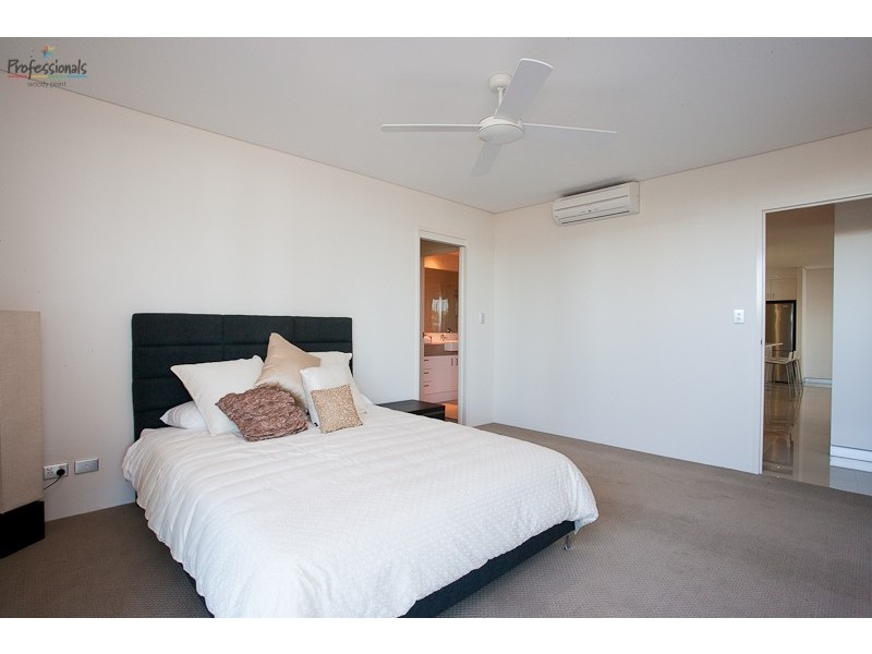 38/17 Marine Parade, Redcliffe QLD 4020
