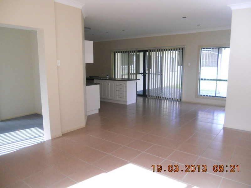 3 Peron Crescent, North Lakes QLD 4509