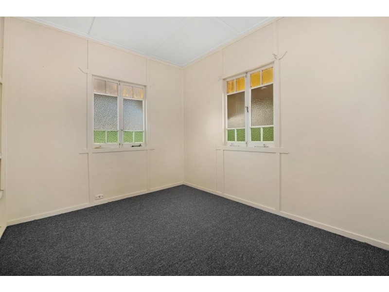 2/3 Henry Street, Redcliffe QLD 4020