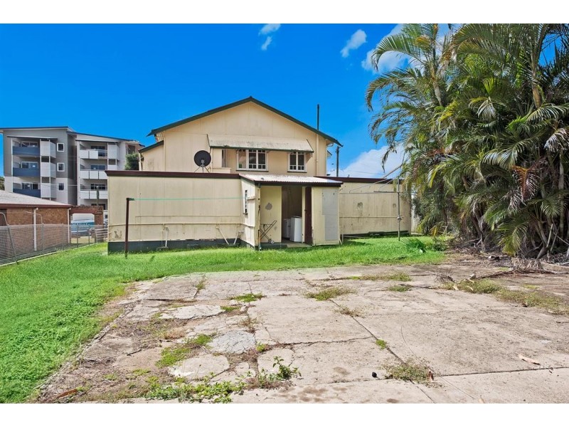 2/3 Henry Street, Redcliffe QLD 4020