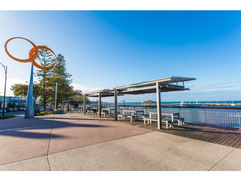 2/3 Henry Street, Redcliffe QLD 4020