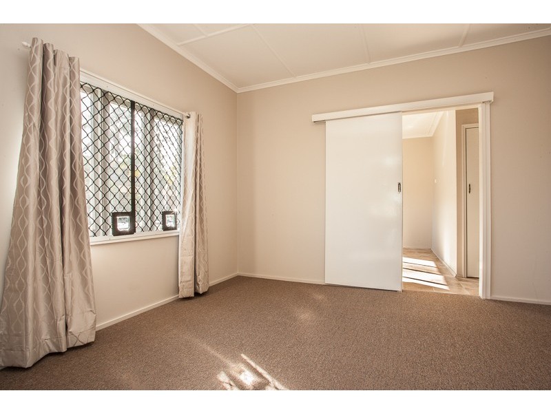 80 Victoria  Avenue, Woody Point QLD 4019