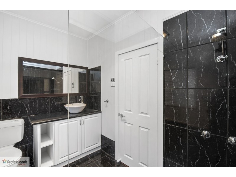 19 Inglis Street, Woody Point QLD 4019