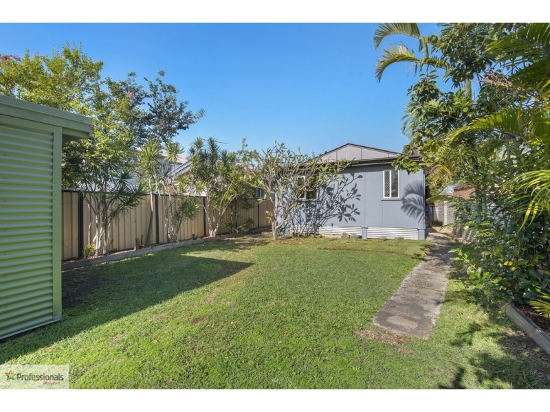 19 Inglis Street, Woody Point QLD 4019