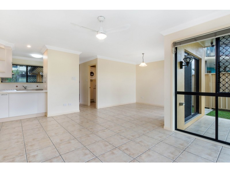 2/3 Annie Street, Woody Point QLD 4019