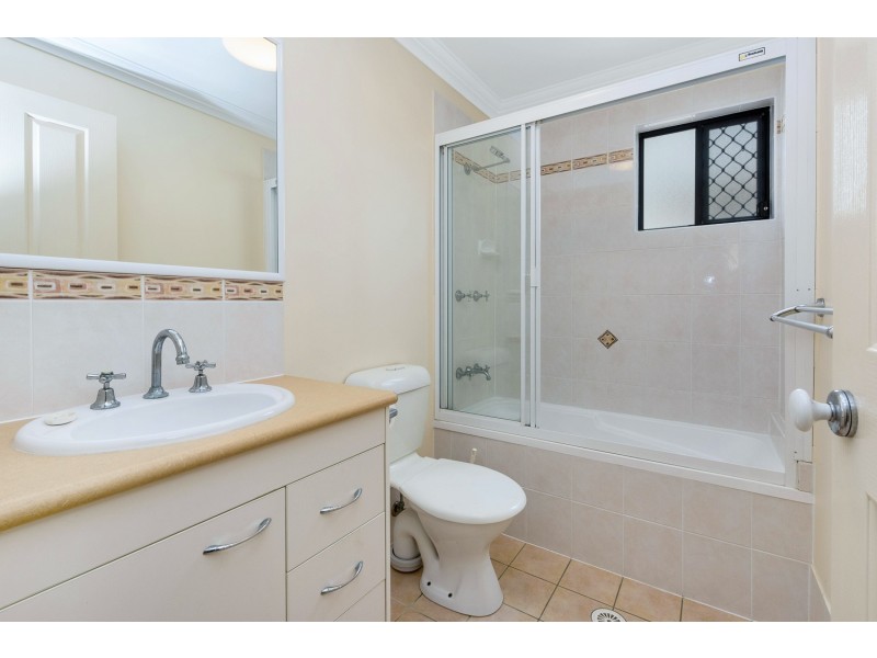 2/3 Annie Street, Woody Point QLD 4019