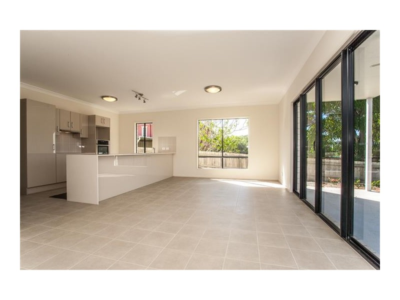 27 Hale Street, Margate QLD 4019