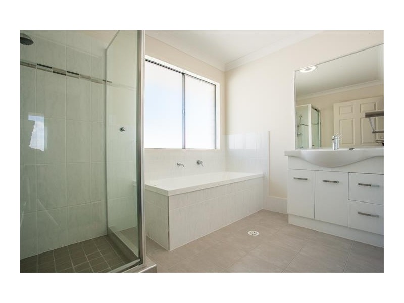 27 Hale Street, Margate QLD 4019