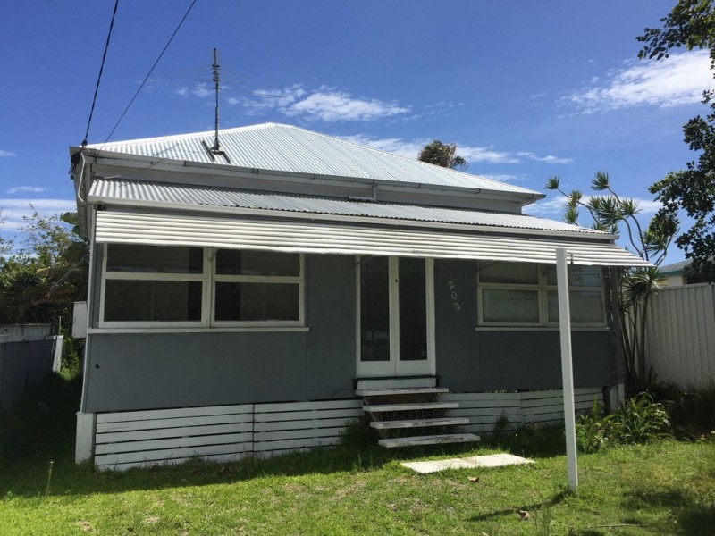 202 Hornibrook Esplanade, Clontarf QLD 4019