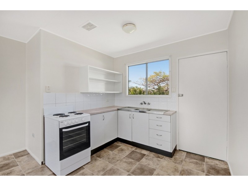 2/6 Blakeney Street, Woody Point QLD 4019