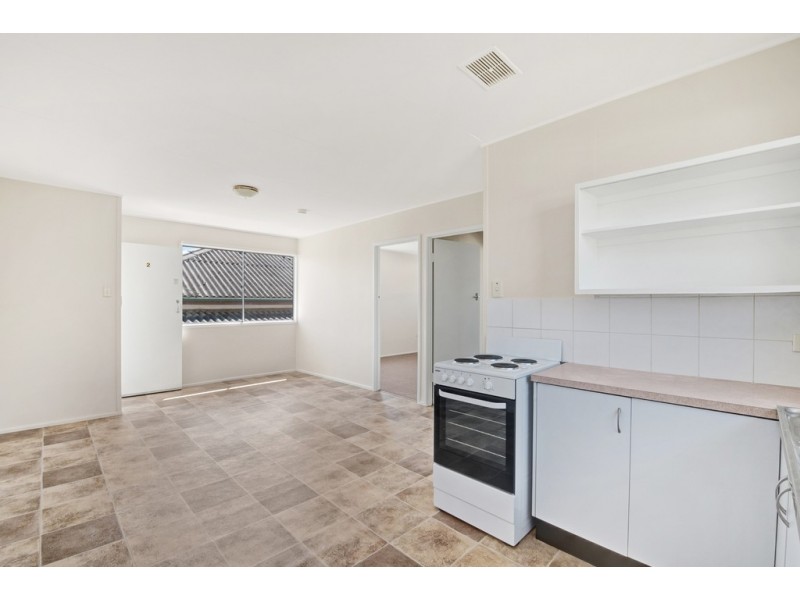 2/6 Blakeney Street, Woody Point QLD 4019