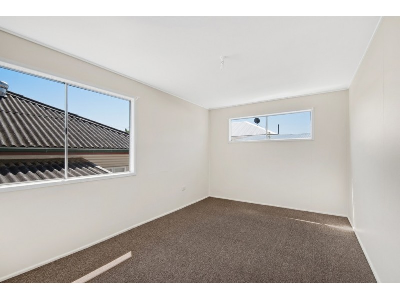 2/6 Blakeney Street, Woody Point QLD 4019