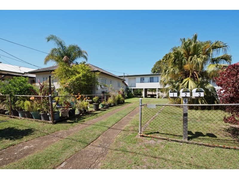 2/6 Blakeney Street, Woody Point QLD 4019