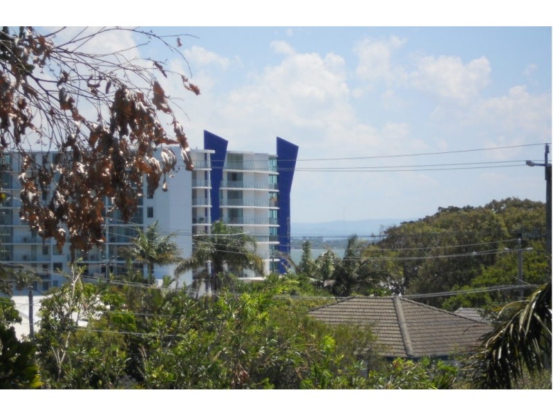 4/10 Kate Street, Woody Point QLD 4019