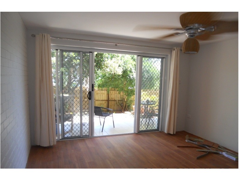 4/10 Kate Street, Woody Point QLD 4019