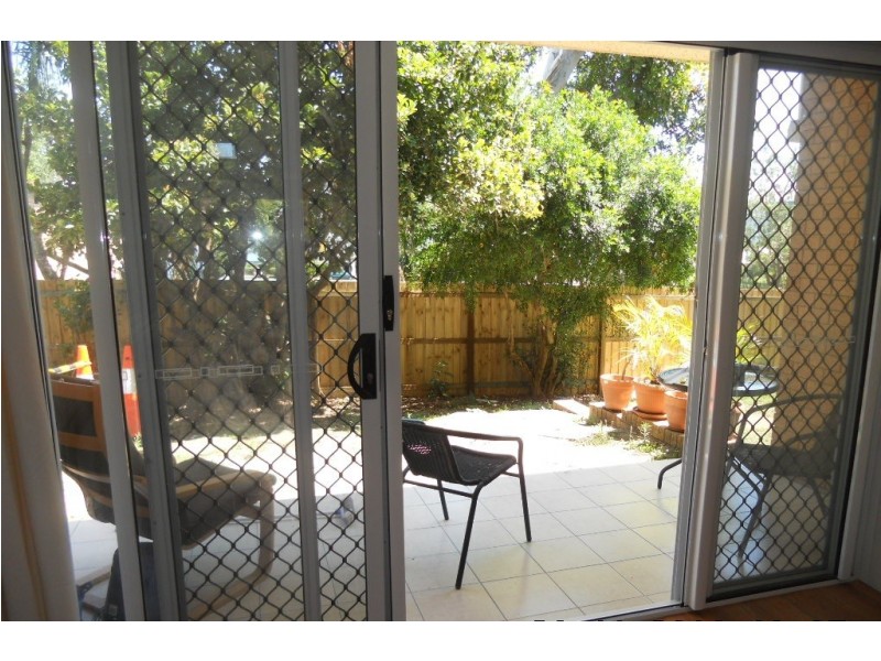 4/10 Kate Street, Woody Point QLD 4019