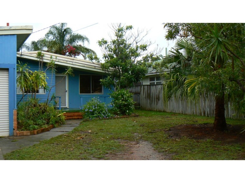 10 Armstrong street, Clontarf QLD 4019