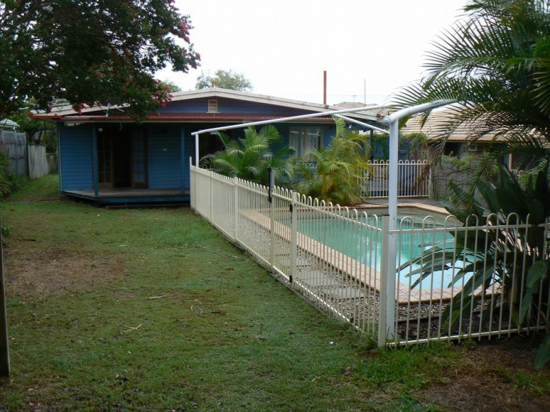 10 Armstrong street, Clontarf QLD 4019