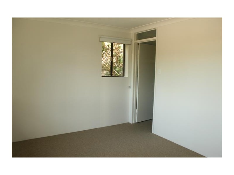 2/64 McCulloch Avenue, Margate QLD 4019