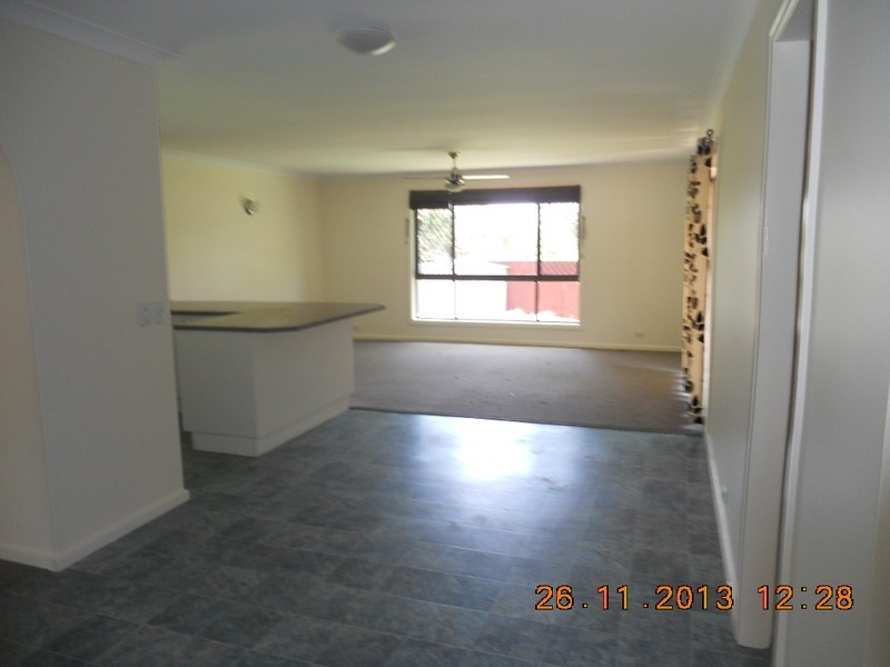 76 Cambridge Street, Rothwell QLD 4022