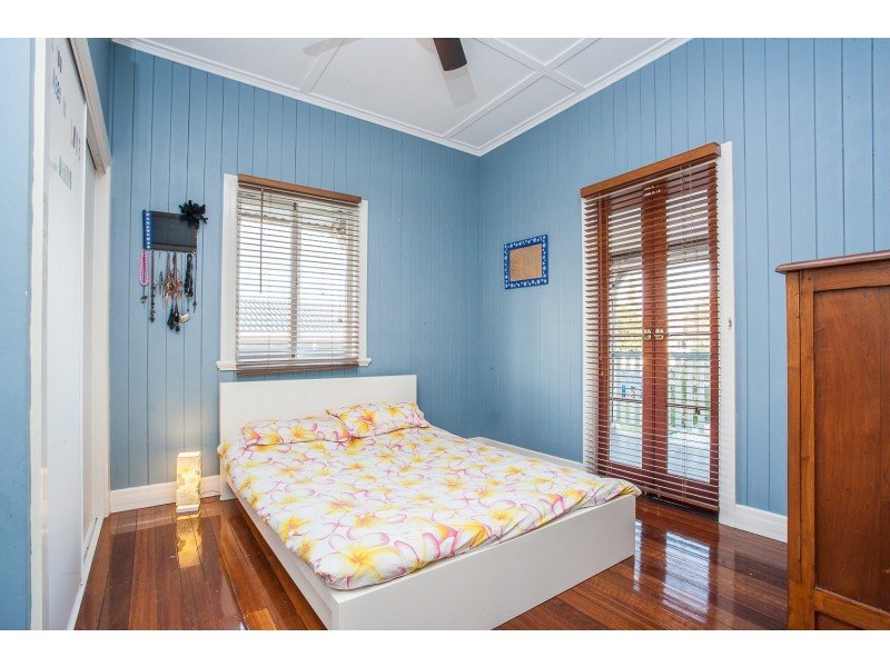 37 Victoria Avenue, Woody Point QLD 4019