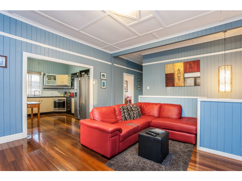 37 Victoria Avenue, Woody Point QLD 4019