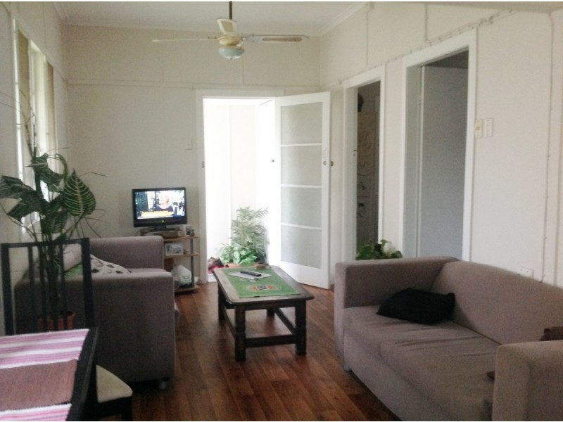 4/4 Dix Street, Redcliffe QLD 4020