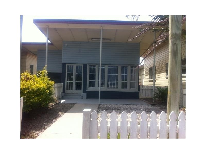 32 Hornibrook Esplanade, Clontarf QLD 4019